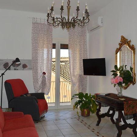 Antica Dimora In Centro Apartment Salerno Bagian luar foto