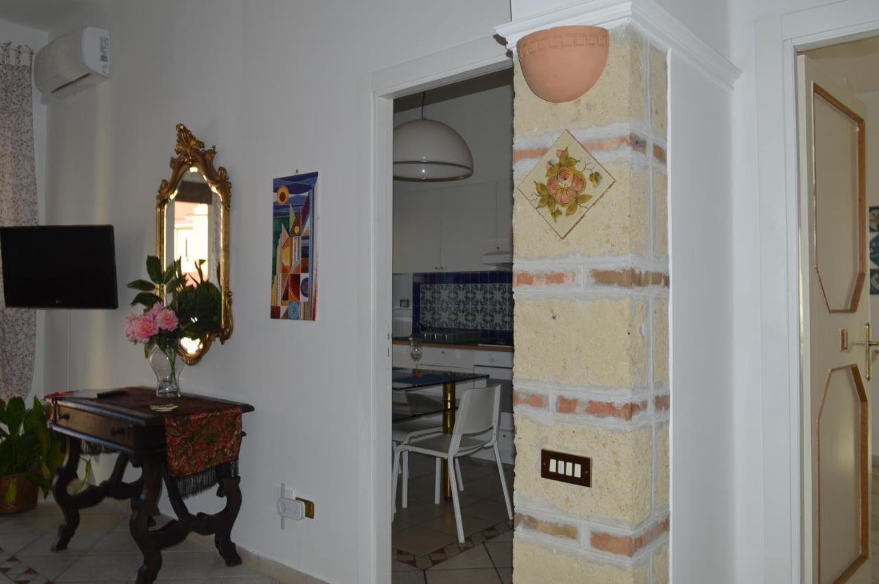 Antica Dimora In Centro Apartment Salerno Bagian luar foto